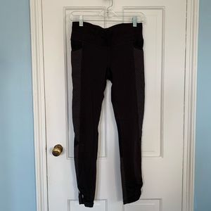 Athleta Small black reflective legging w/ pockets